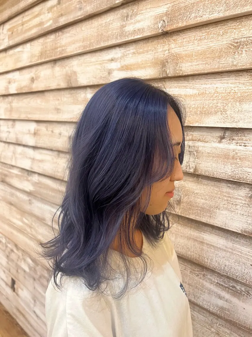 セミロング カラー ブルーカラー ブルーバイオレット バイオレットカラー 🪩格安モデル 募集中🪩モエ🪩のヘアスタイル