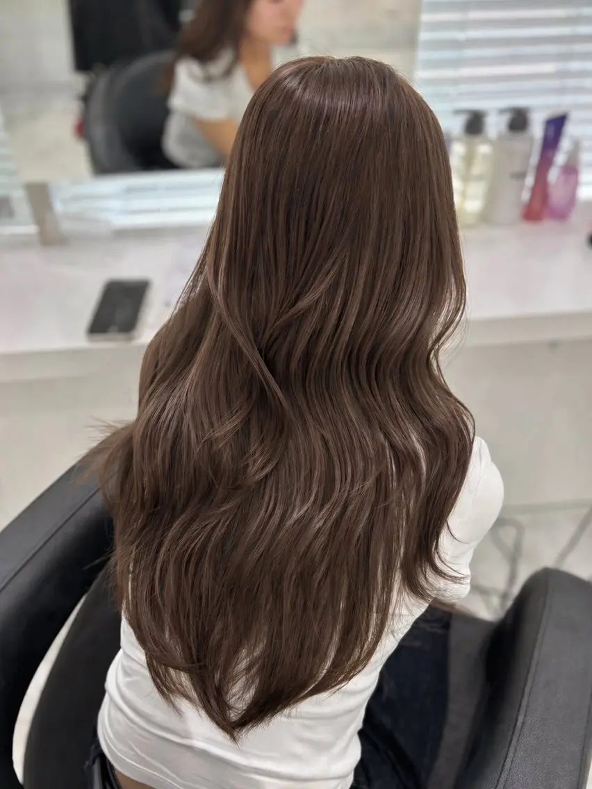 ロング カラー ヘアカラー トリートメント ヘッドスパ ヘアセット 流行りの透明感カラー ×縮毛矯正🤍ユウのヘアスタイル