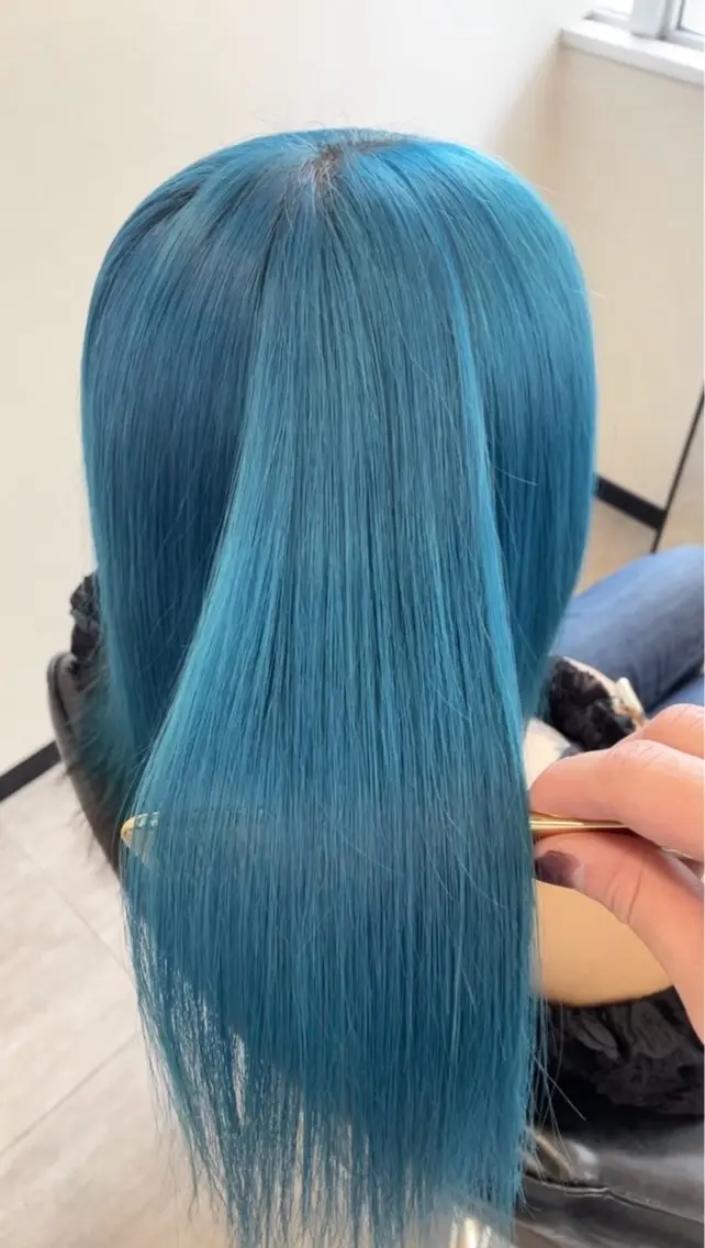 ミディアム カラー 近藤 慧依のヘアスタイル