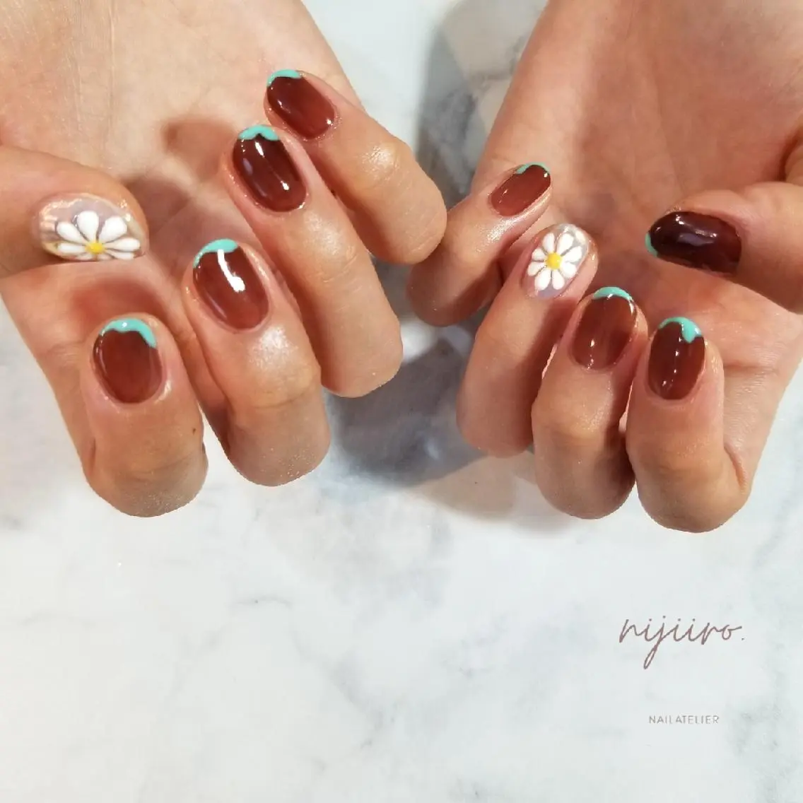ネイル フレンチネイル ハンドネイル nijiiro🌈 サトウのネイルデザイン