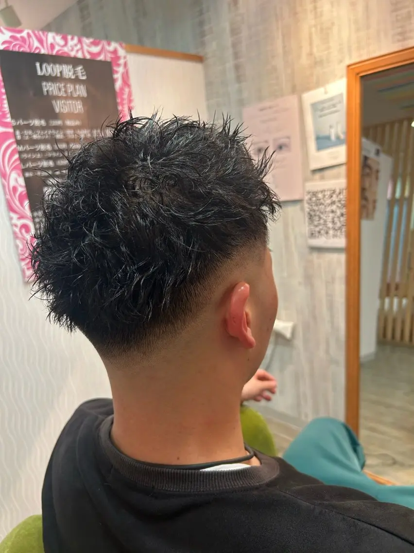 パーマ メンズ メンズパーマ スパイキーショート カット パーマ 西院LOOP sayakaのヘアスタイル