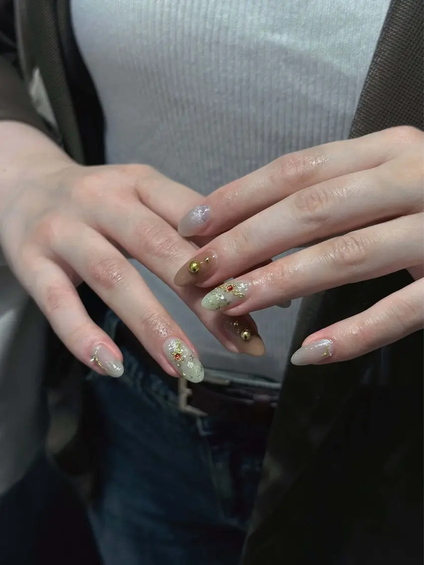 ネイル チークネイル ドット フレンチネイル グラデーション ハート ハンドネイル Julli NailStudioのネイルデザイン