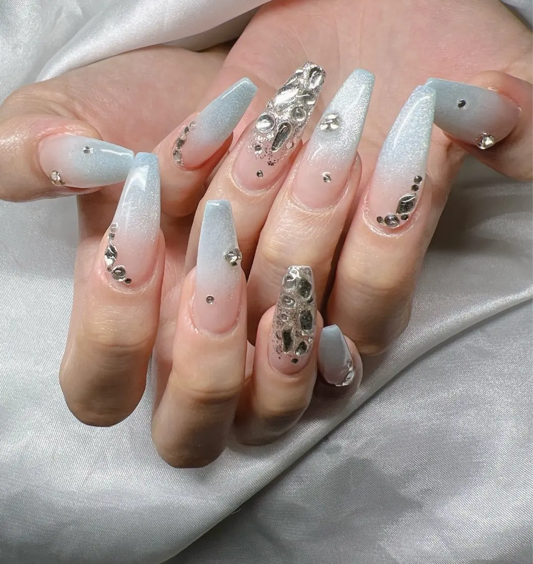 ネイル 長さ出し グラデーション 卒業式 キラキラネイル マグネットネイル ハンドネイル Lee Nailsのネイルデザイン