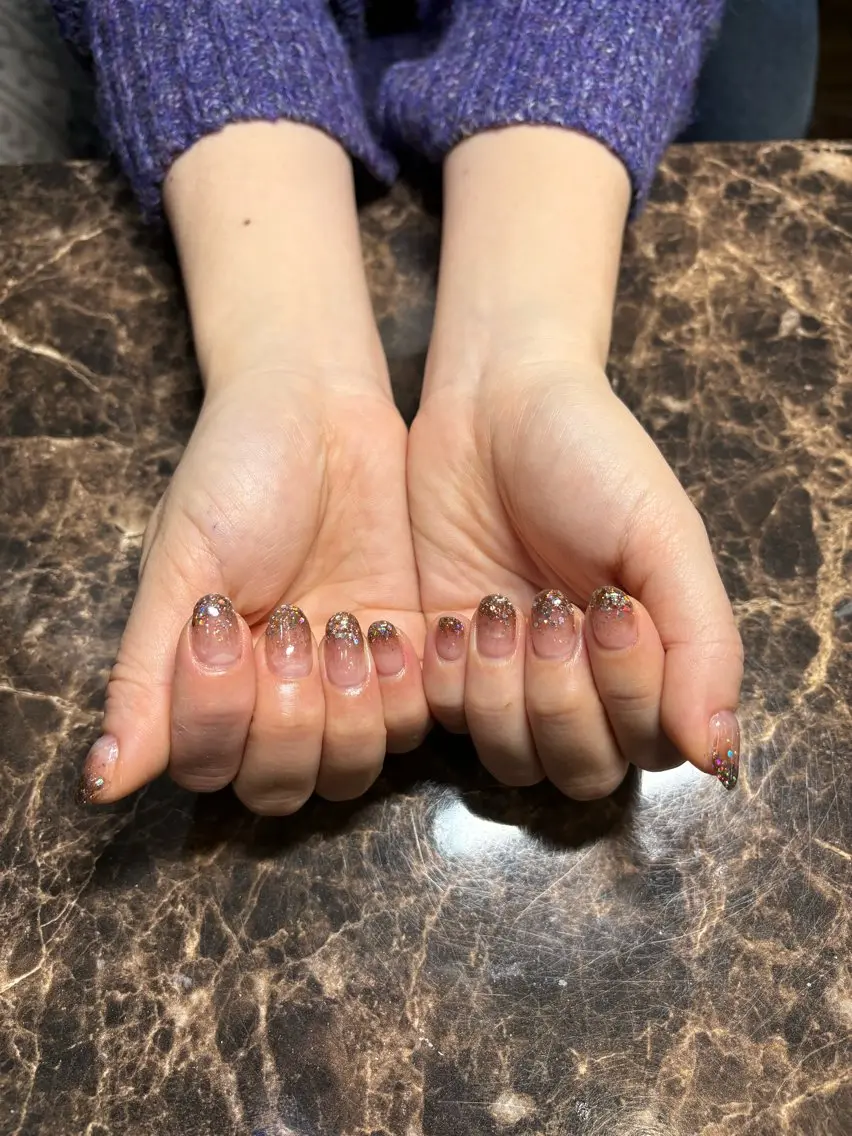 ネイル グラデーション ラメ(グリッター) ラメグラデーション オフのみ(ネイル) IROHA NAIL Rinonのネイルデザイン