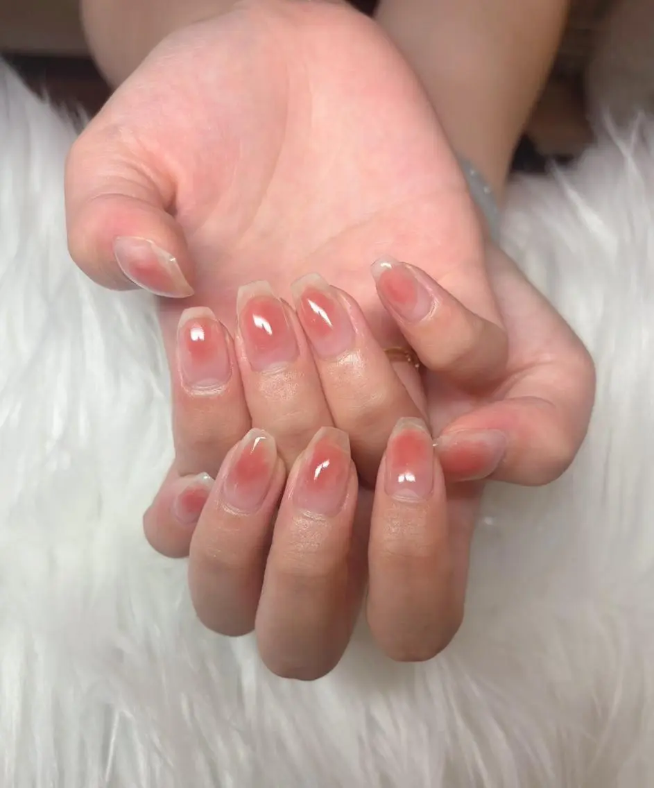 チーク風ニュアンスネイル/オフなしの写真