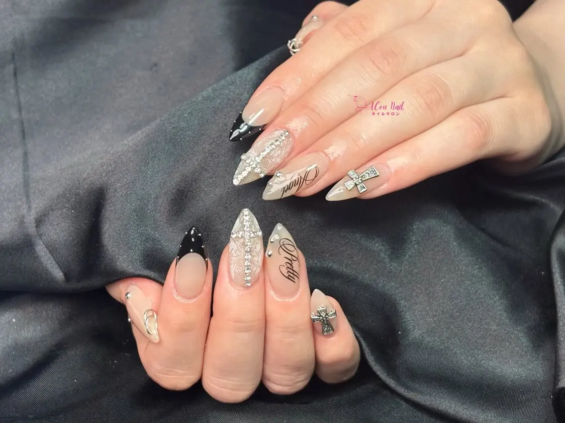 ネイル 桜ネイル 長さ出し フラワーネイル フレンチネイル ジェルネイル ハンドネイル ACon NailSalonのネイルデザイン