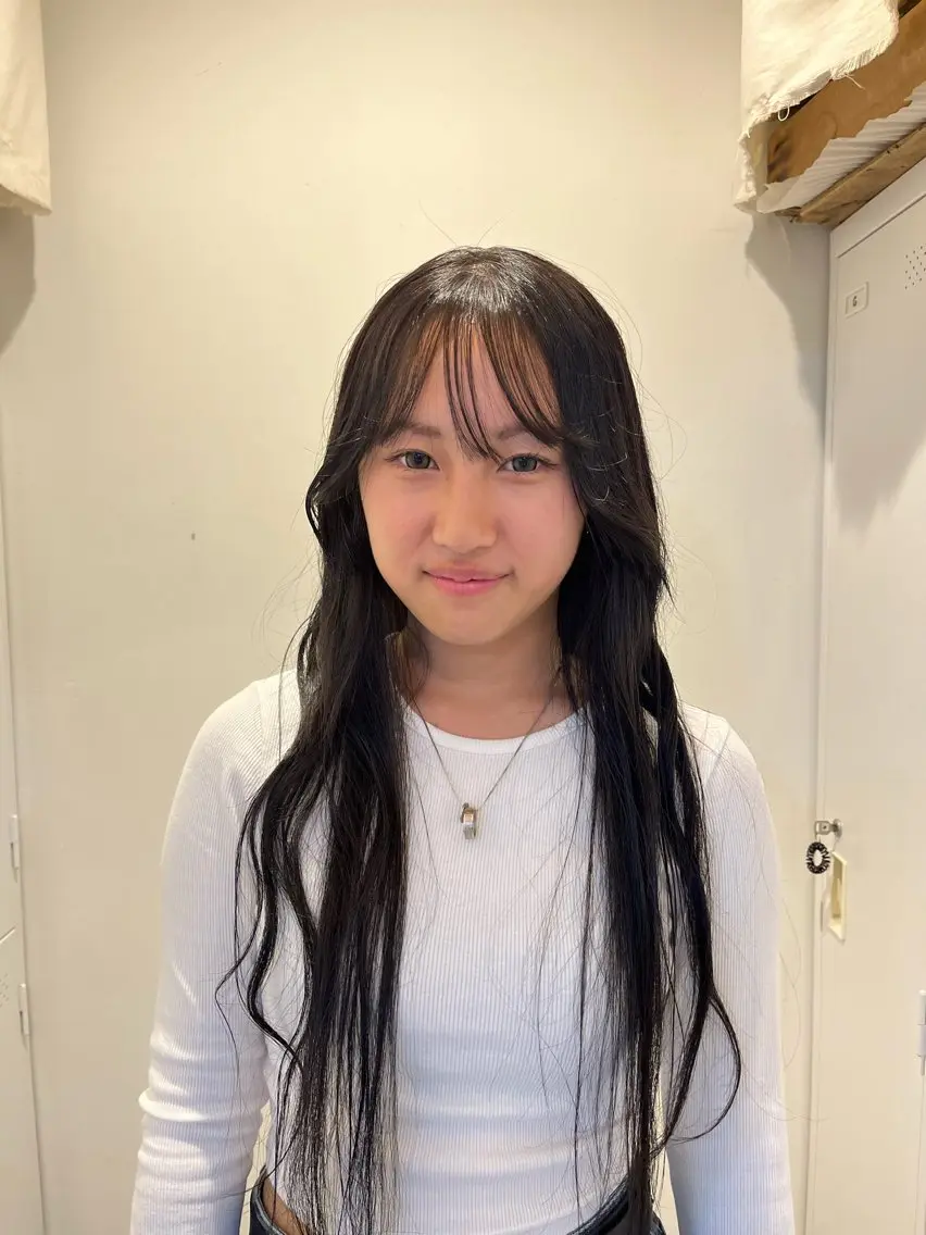 ロング カラー 透明感カラー ヘアカラー loty shionのヘアスタイル