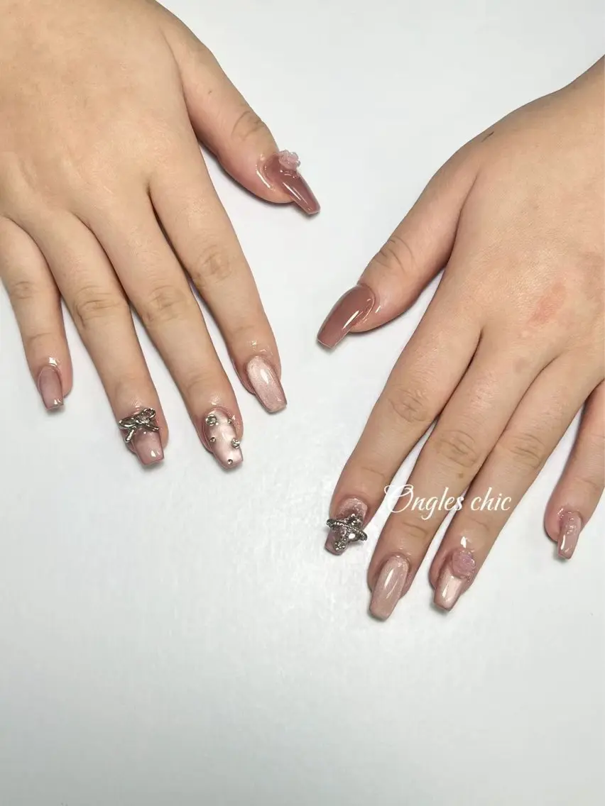 ネイル ハンドネイル ongles chicのネイルデザイン