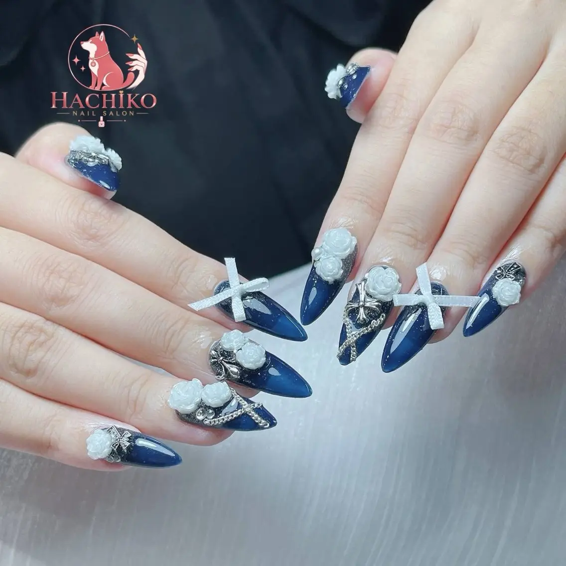 ネイル チークネイル クリアネイル ガーリー キラキラネイル 韓国ネイル ハンドネイル Hachiko Nail Salonのネイルデザイン