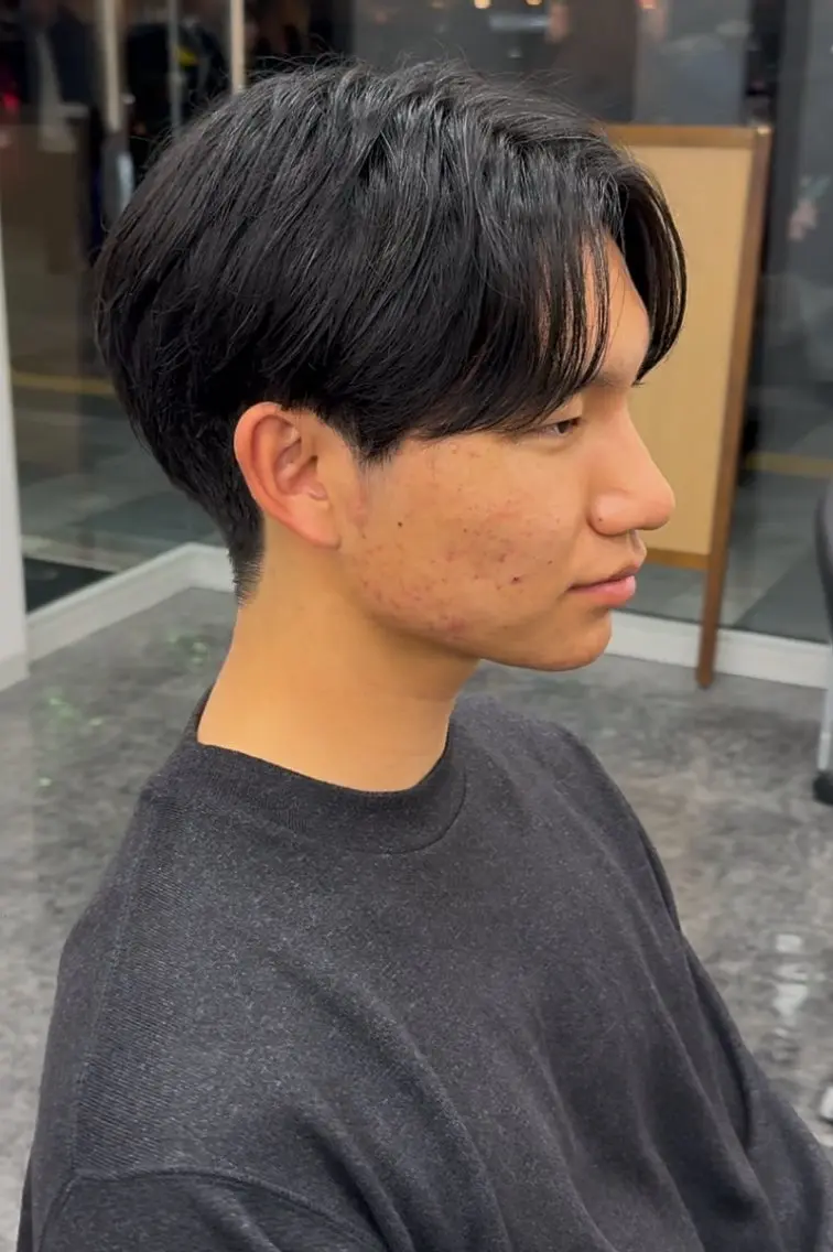 ショート メンズ センターパート 鈴木 陸のヘアスタイル