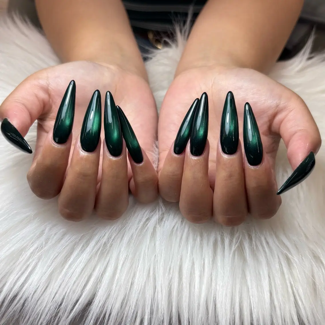 ネイル マグネットネイル ハンドネイル NAIL atre SAIKAのネイルデザイン