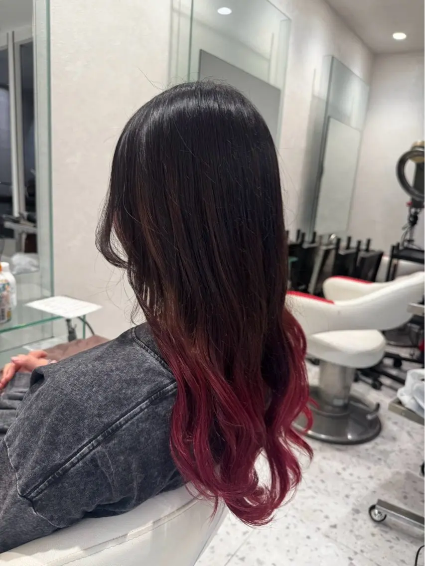 ロング ヘアカラー 恒川 舞衣のヘアスタイル