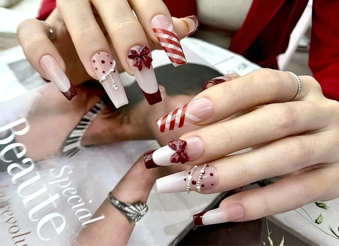 🉐【夏の大感謝祭SALE】 【自爪】【L/XLサイズ】💎フレンチ🉐の写真