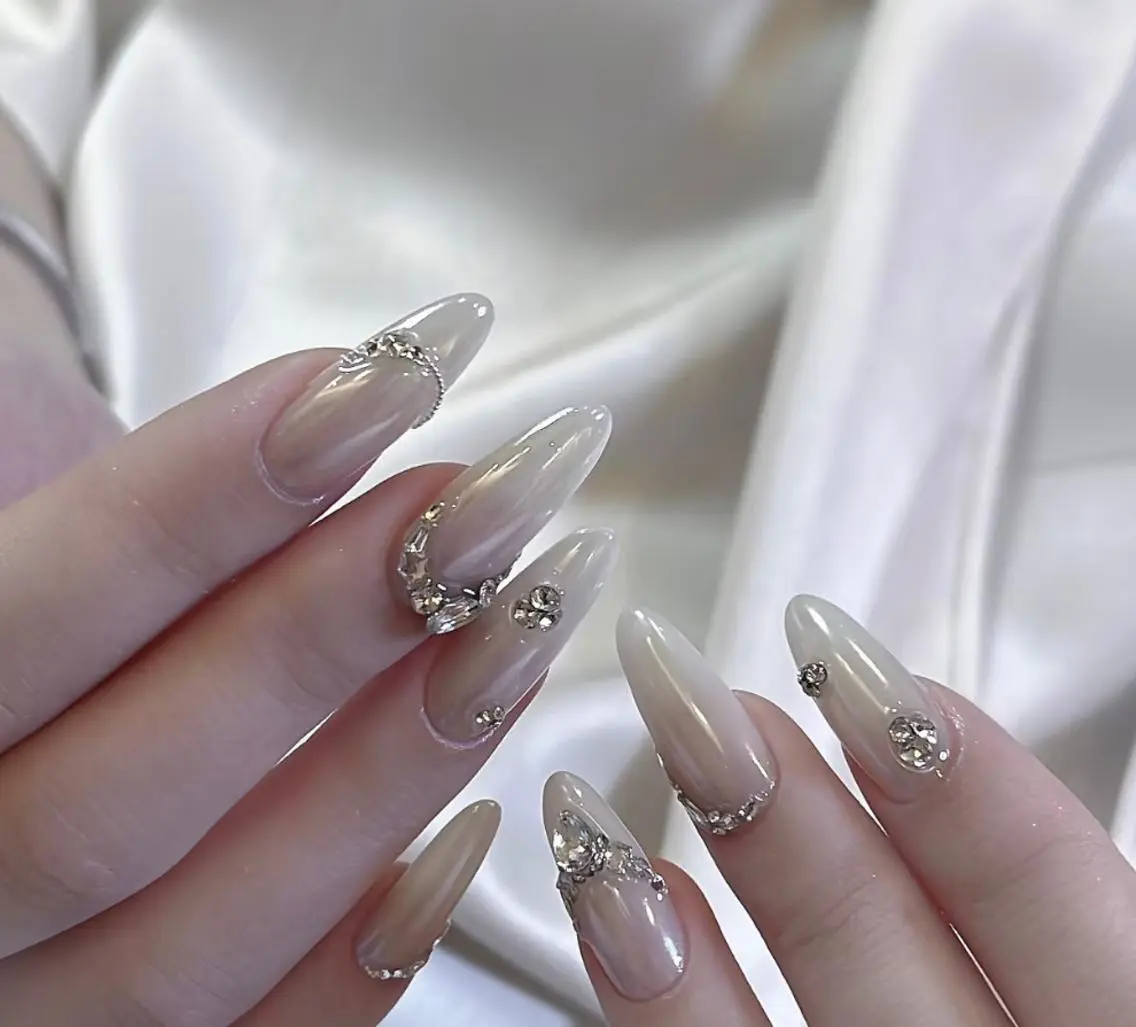 ネイル ハンドネイル ハンドケア 🍑 momo_nailのネイルデザイン