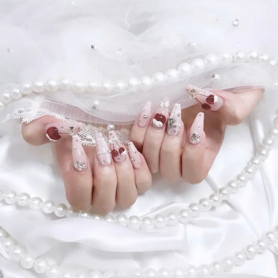 ネイル チークネイル フットネイル フレンチネイル グラデーション 韓国ネイル YUKI NAILのネイルデザイン