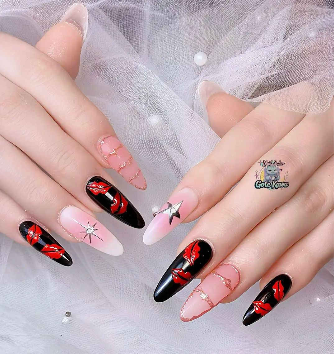 ネイル アートネイル オーロラネイル ボルドー チークネイル フレンチネイル ハンドネイル ハンドケア Gote Kawa nail salonのネイルデザイン