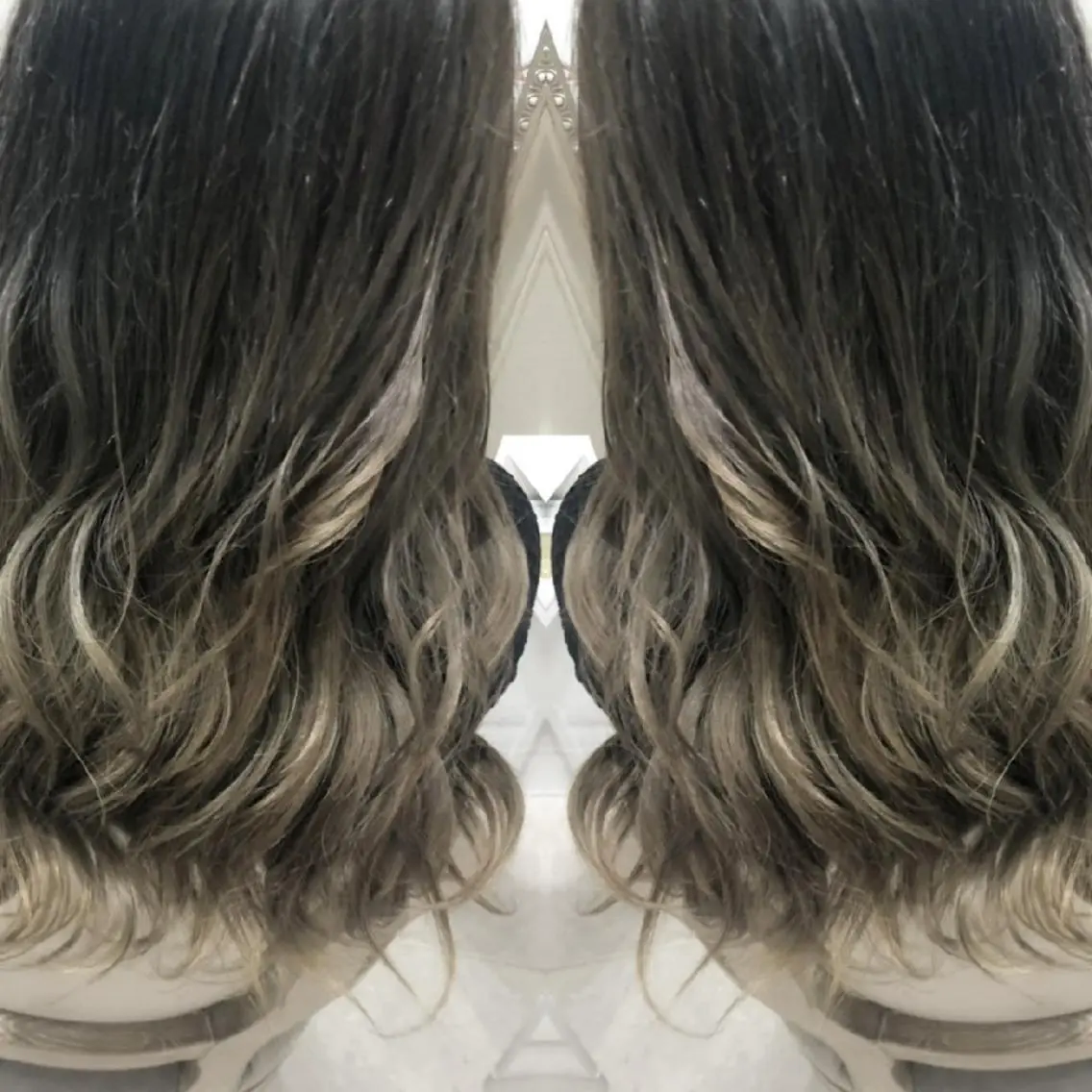 ロング カラー ヘアアレンジ アディクシーカラー グラデーションカラー See by merの眉毛・アイブロウイメージ
