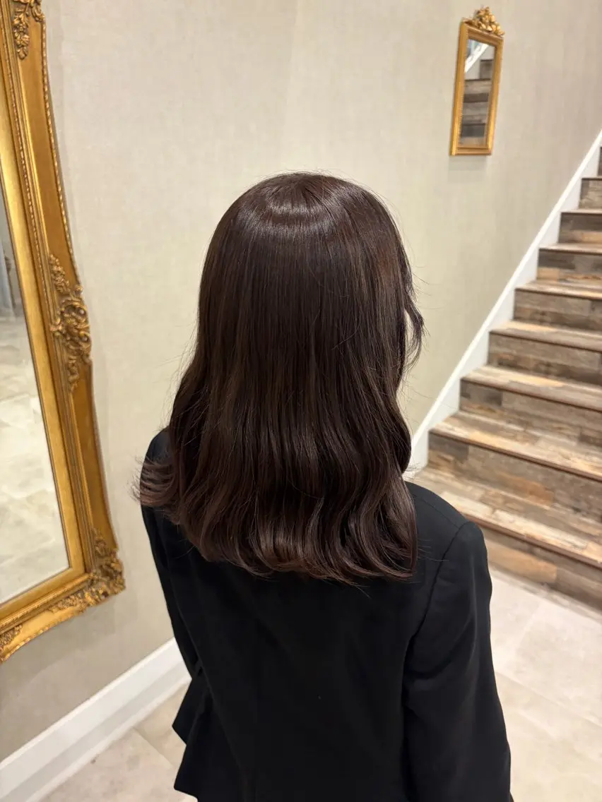 ミディアム カラー ブラウンカラー ナチュラルブラウン ヘアカラー トリートメント Calbari 工藤　美胡のヘアスタイル