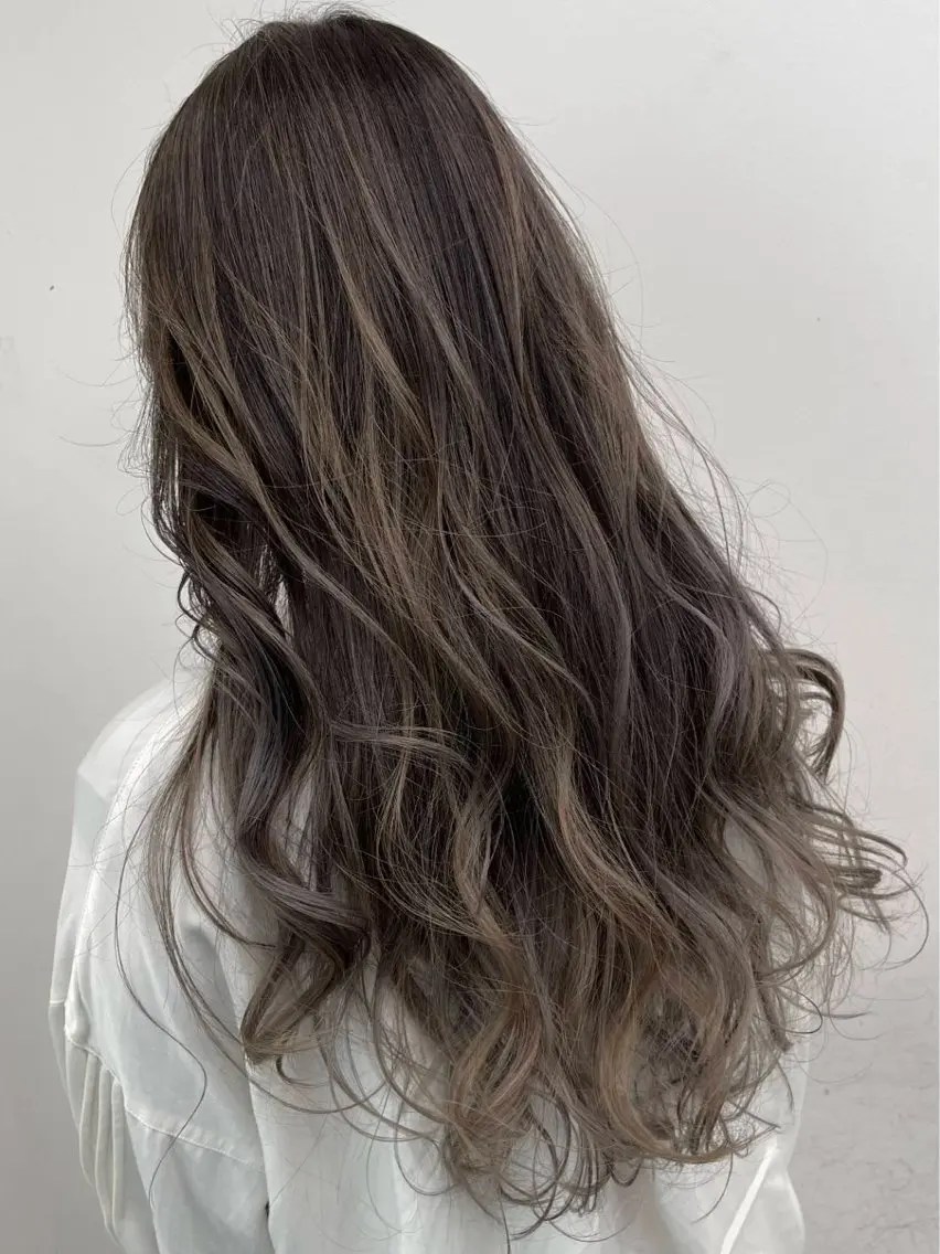 セミロング カット ヘアカラー トリートメント Cielo by Siestaのヘアスタイル