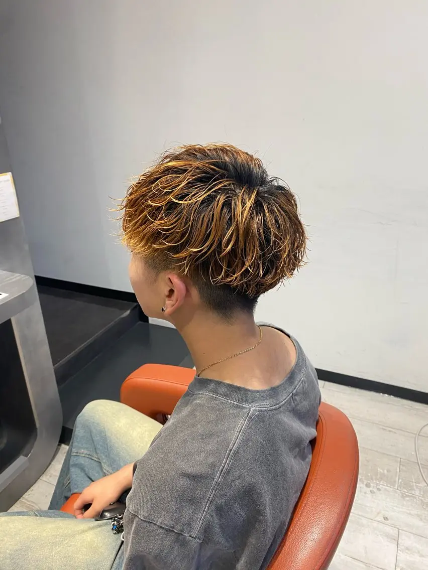 パーマ メンズ メンズブリーチ メンズパーマ カット パーマ 杉原魁/髪質改善/ 似合わせパーマのヘアスタイル