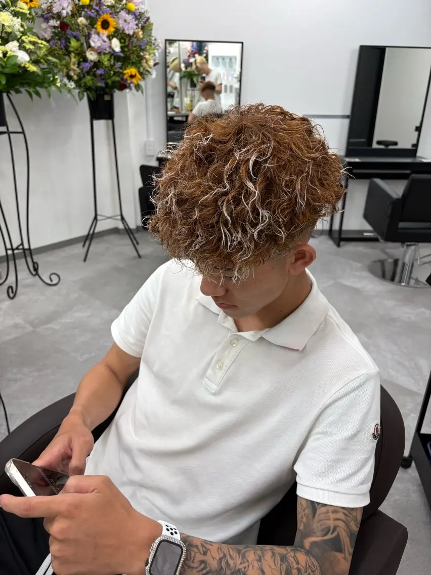 カット+カラー(メッシュ)+パーマの写真