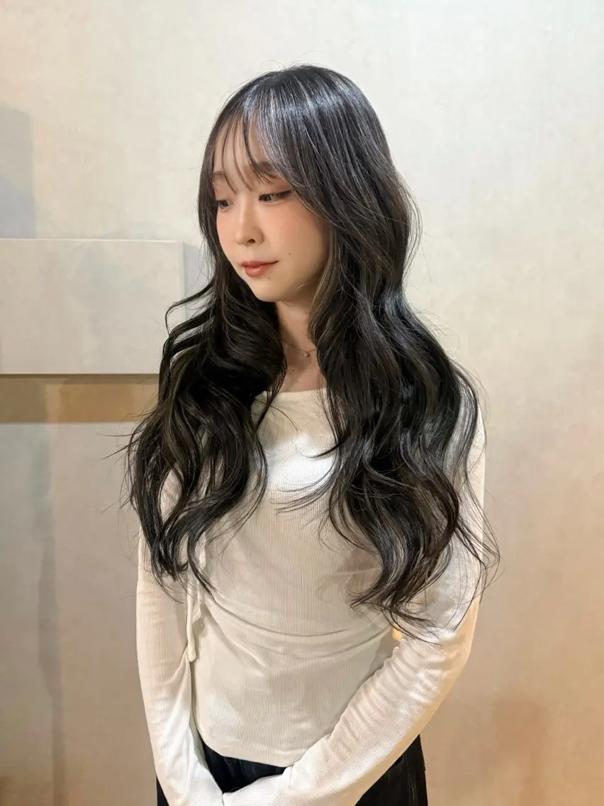 ロング カラー ハイライトカラー ハイライト カット ヘアカラー トリートメント 幣 あや乃 /レイヤーカットのヘアスタイル