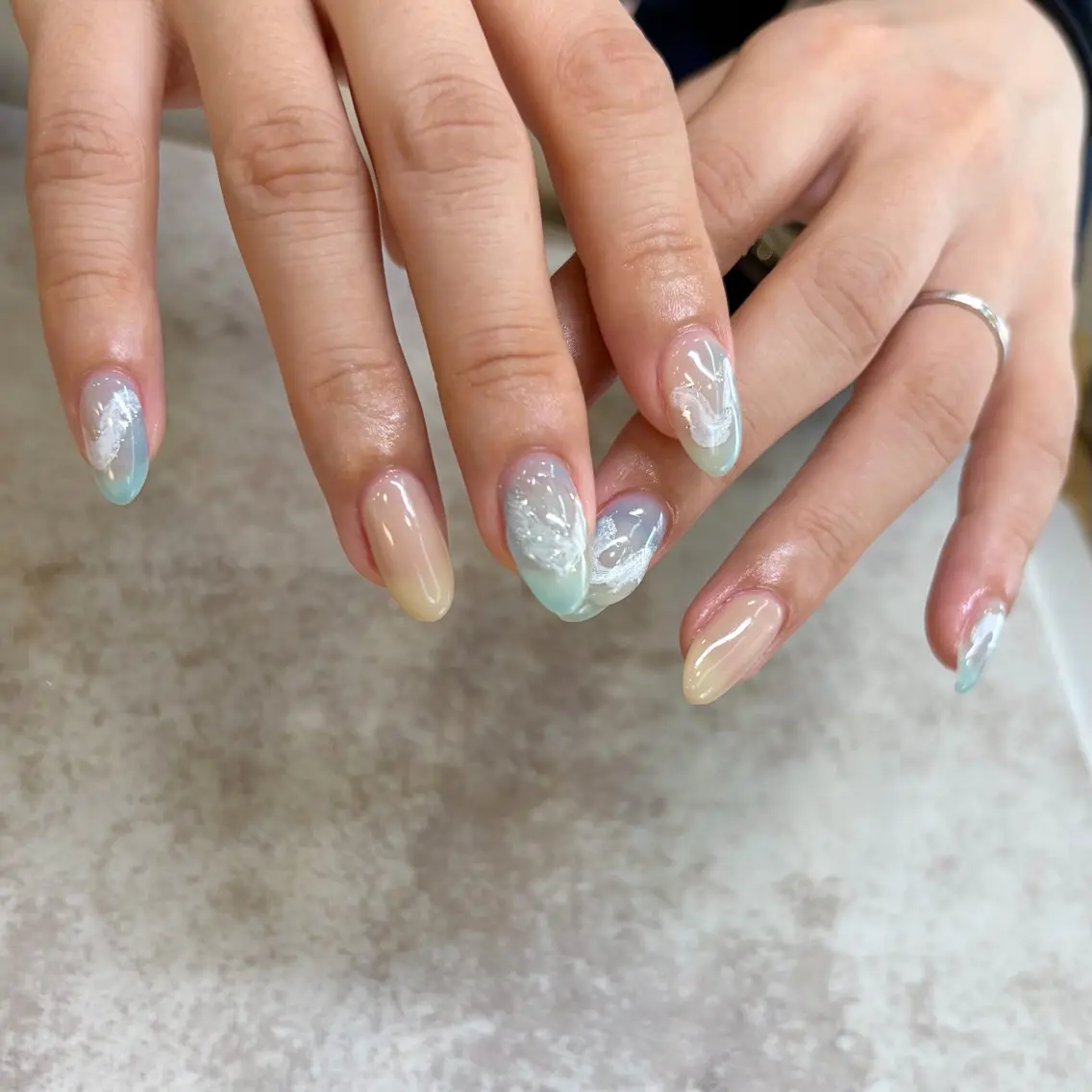 ネイル クリアネイル ジェルネイル 氷ネイル・うるうるネイル ハンドネイル nailsalon amity🌿池田のネイルデザイン