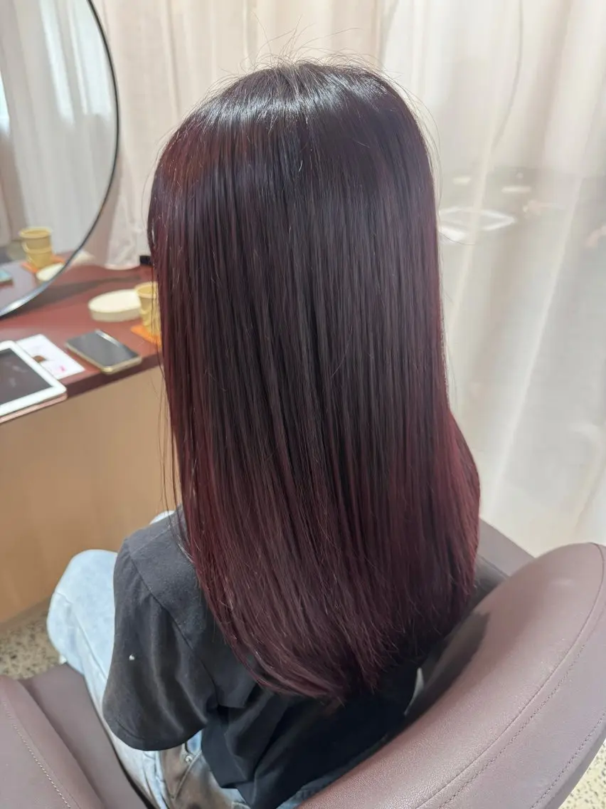 ロング カット ヘアカラー 【YOKE】　西田 乃那のヘアスタイル