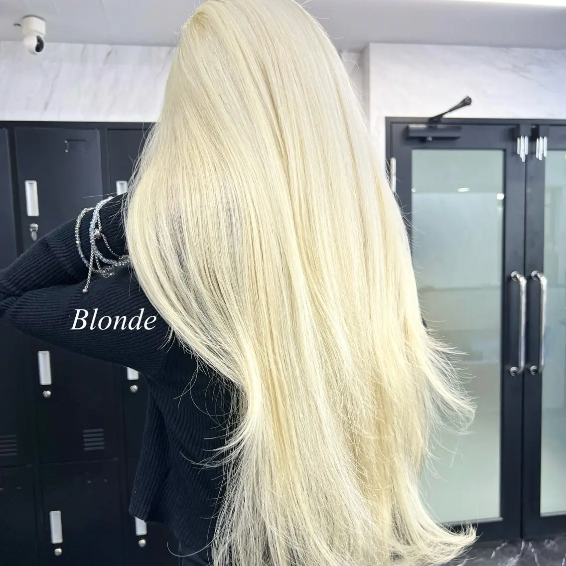 ロング カラー シールエクステ ハイトーンカラー エクステ ヘアカラー シールエクステ特化 ハイトーン、NANAのヘアスタイル
