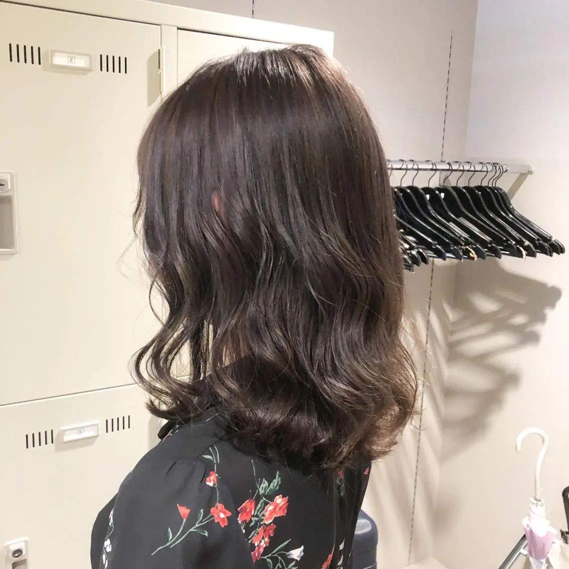 セミロング カラー カット ヘアカラー トリートメント ハイトーン×レイヤー カットTAKUMIのヘアスタイル
