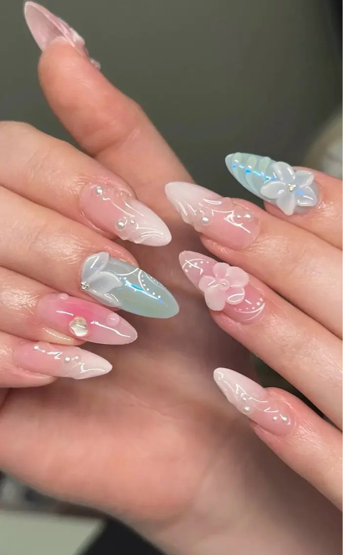 ネイル キラキラネイル 韓国ネイル ロングネイル ワンホンネイル ハンドネイル Josie nail salonのネイルデザイン