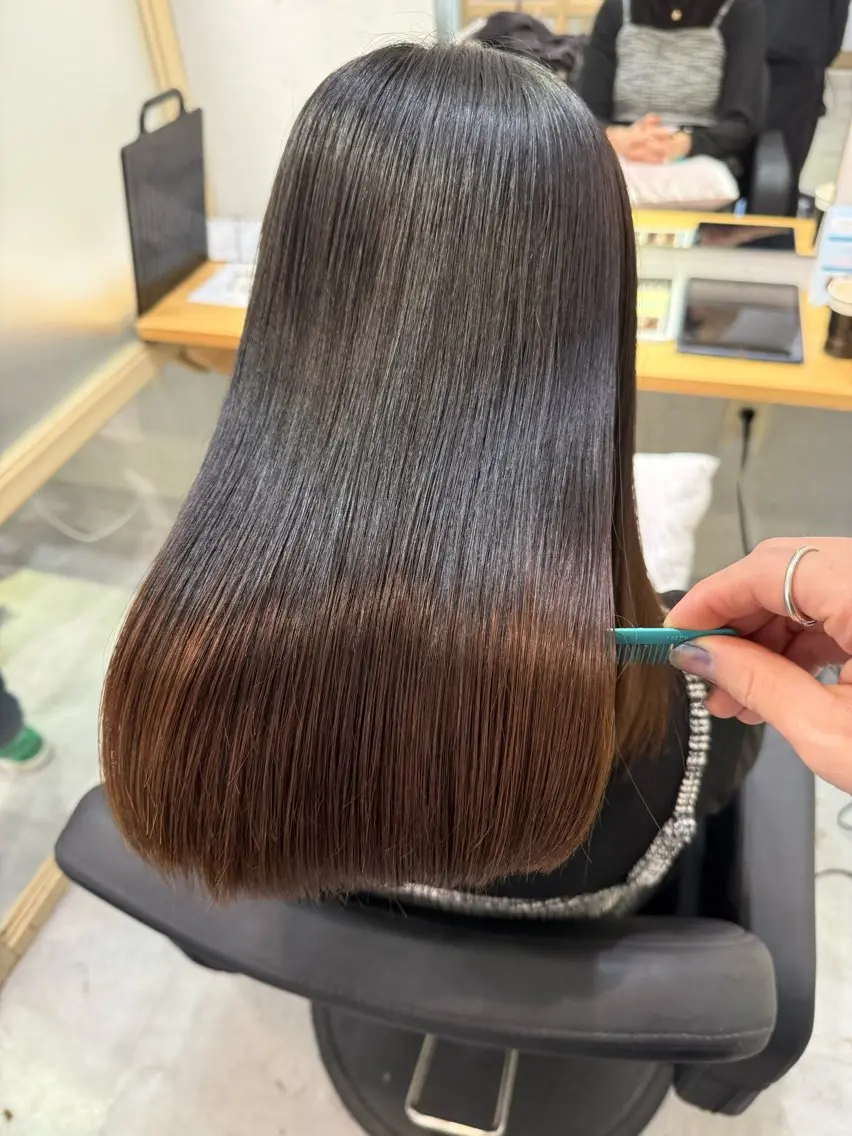 ロング カット 縮毛矯正 トリートメント ✨シルクストレート✨ 美髪髪質改善Yukiのヘアスタイル