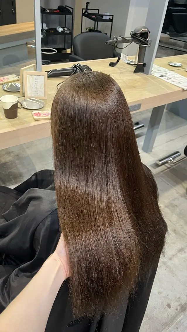 ロング カラー ブラウンカラー Lia 瑠莉花のヘアスタイル