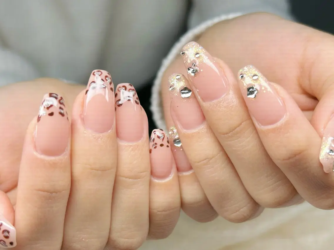 ネイル アートネイル チークネイル 成人式 入学式 長さ出し ハンドネイル Lino Nailのネイルデザイン
