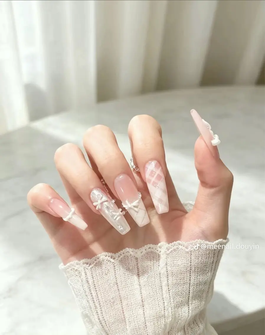 ネイル 韓国ネイル マグネットネイル 持ち込み ハンドネイル Dyo Nail_Royalのネイルデザイン