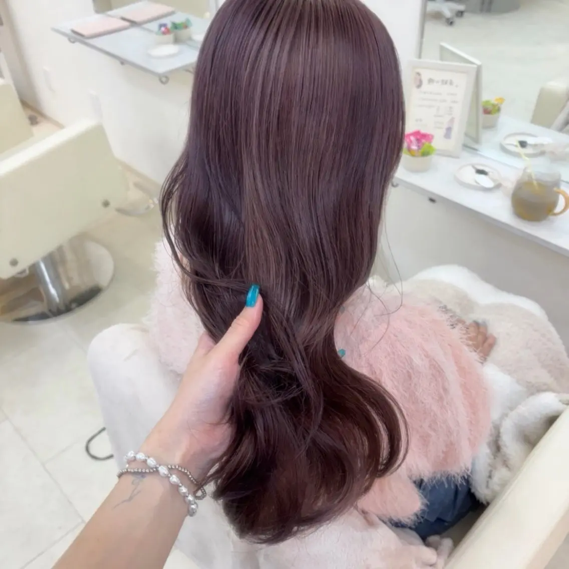 ブリーチなしダブルカラー＋内部補修トリートメントの写真