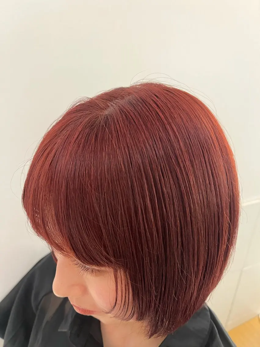 ショート カラー ブリーチ ブリーチなしカラー レッドカラー 顔まわり🥨レイヤー /透明感/水口舞奈のヘアスタイル