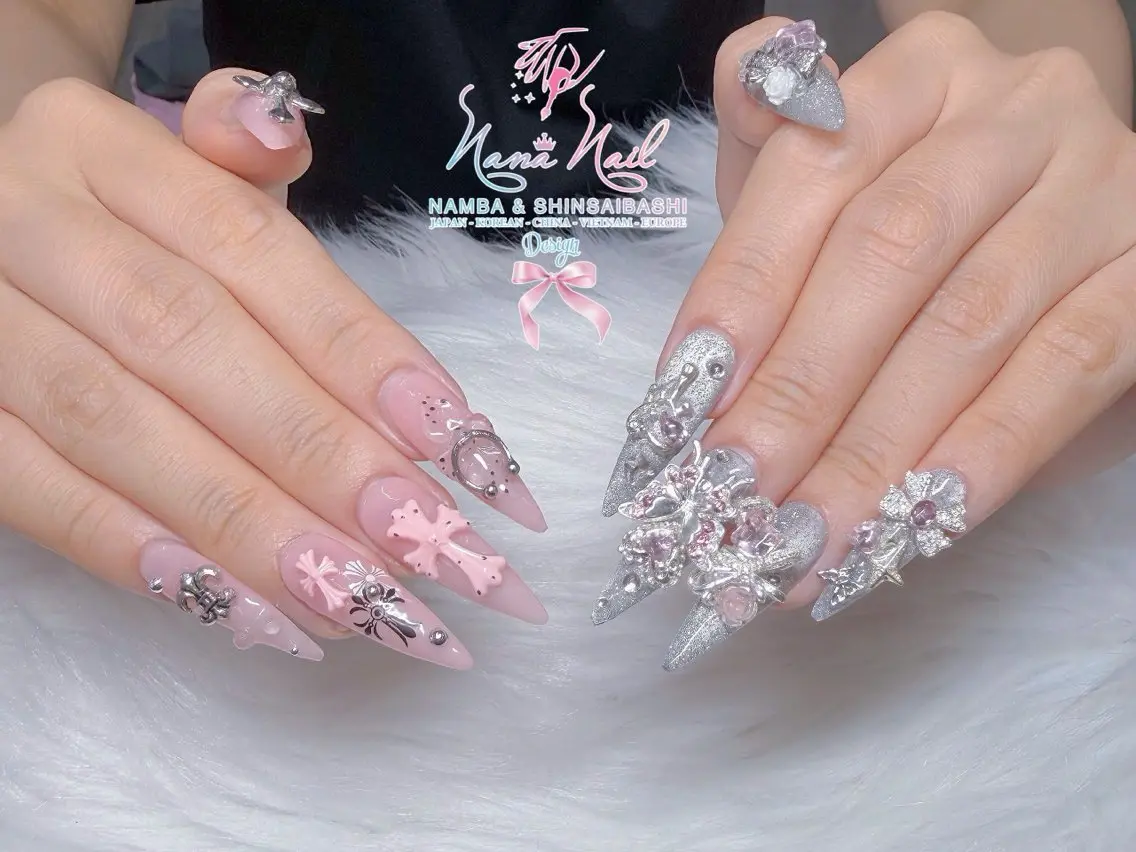 ネイル チークネイル 桜ネイル フラッシュネイル フットネイル ジェルネイル ハンドネイル リナネイル アメ村心斎橋店のネイルデザイン