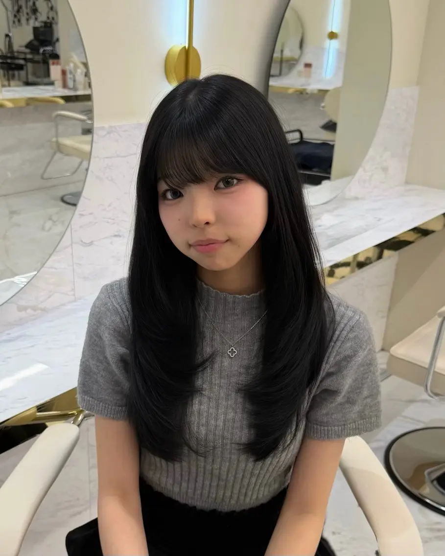 ロング カラー yura🇰🇷韓国 idolヘアのヘアスタイル