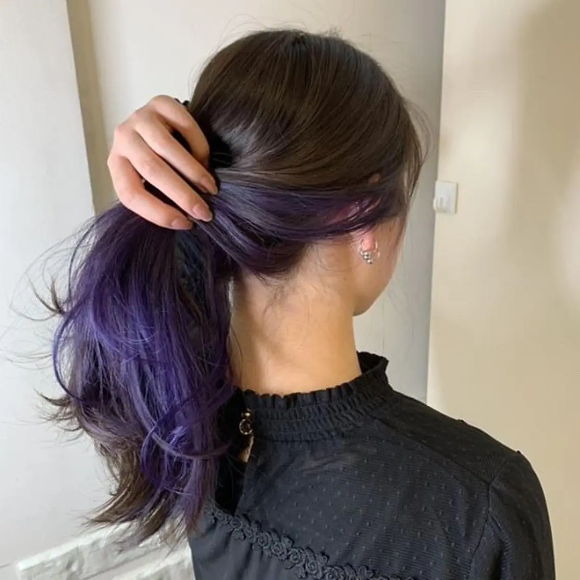 セミロング カラー インナーカラー パープルカラー ヘアカラー トリートメント 農添 杏のヘアスタイル
