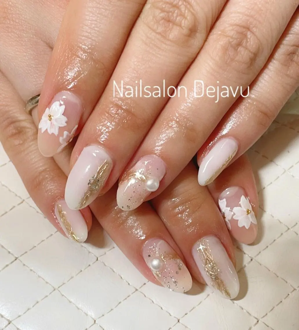 ネイル アートネイル 桜ネイル ジェルネイル ミラーネイル ワンカラーネイル Nail salon Dejavu 🌿のネイルデザイン