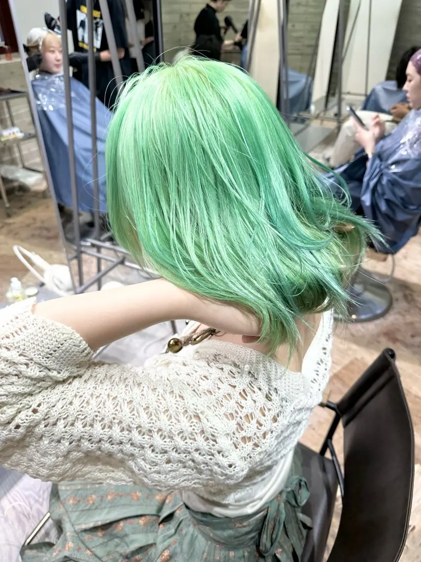 ミディアム カラー ヘアカラー トリートメント kai .のヘアスタイル