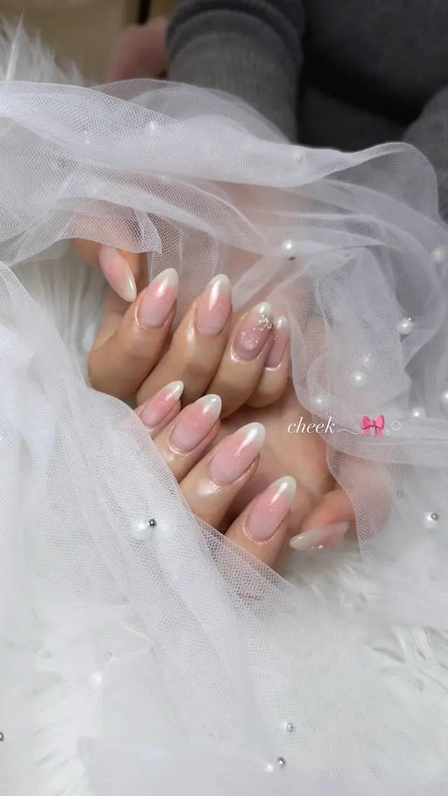 ネイル ハンドネイル 𝑬𝑹𝑰𝑲𝑨 𓂃🎀𓈒𓏸のネイルデザイン