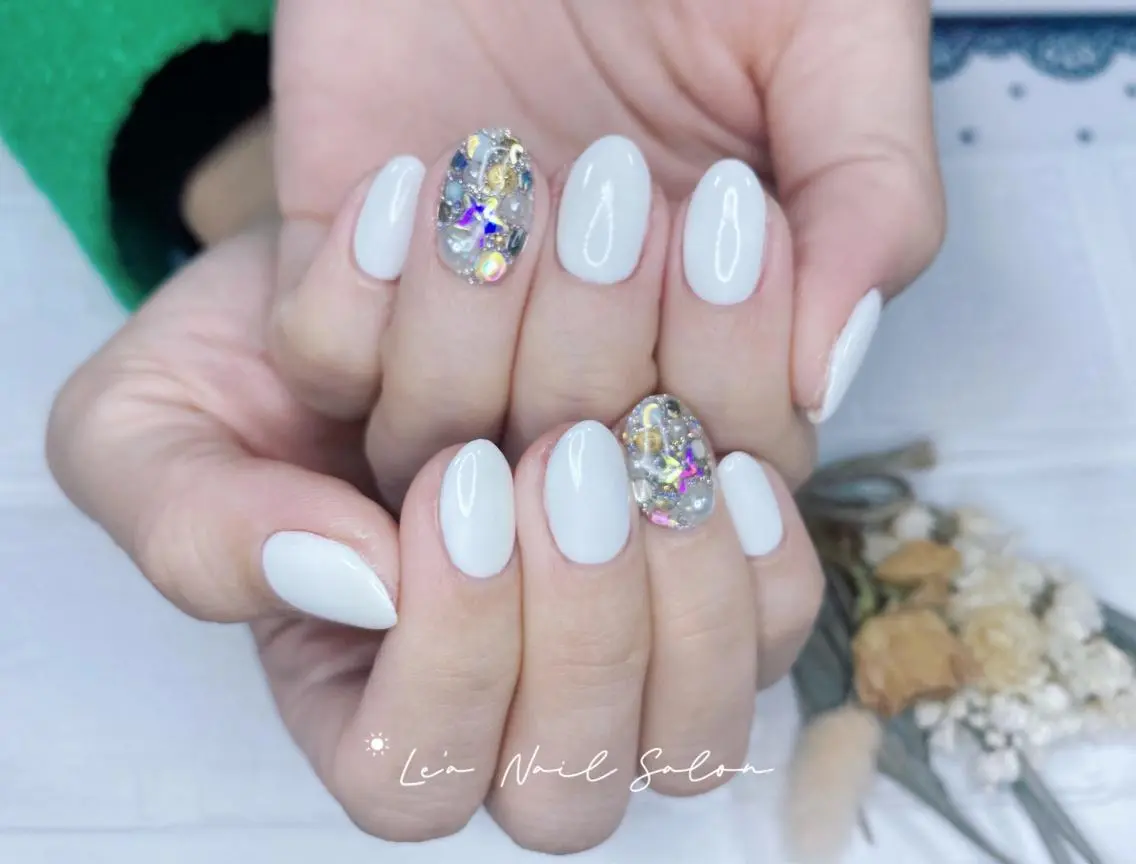 ショート カラー ネイル Le’a NailSalonのネイルデザイン