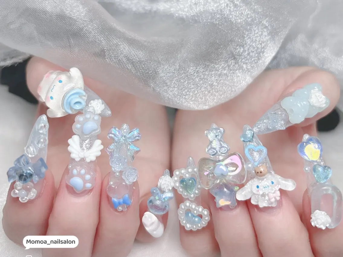 ネイル キラキラネイル 韓国ネイル スカルプネイル ハンドネイル MoMoA Nail ネイル長さ出し専門店のネイルデザイン