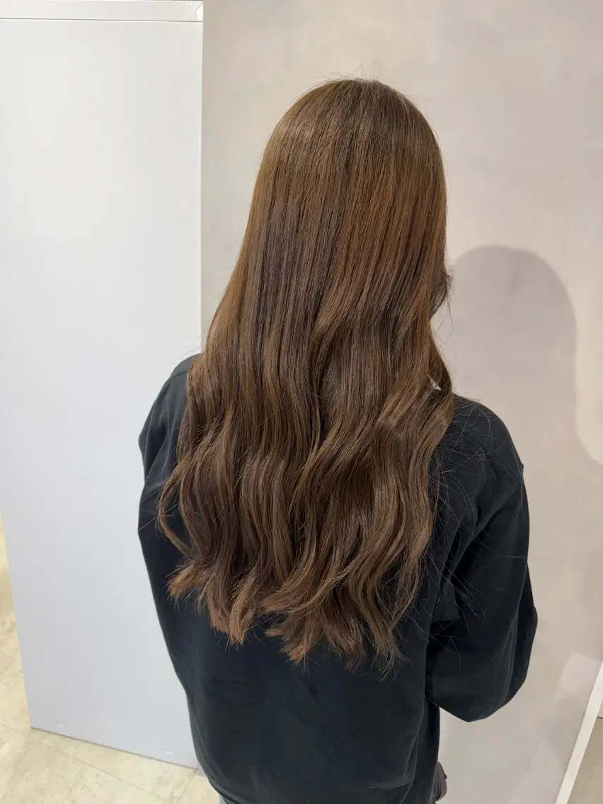 ロング ハイトーン/うる艶 カラー Mioのヘアスタイル