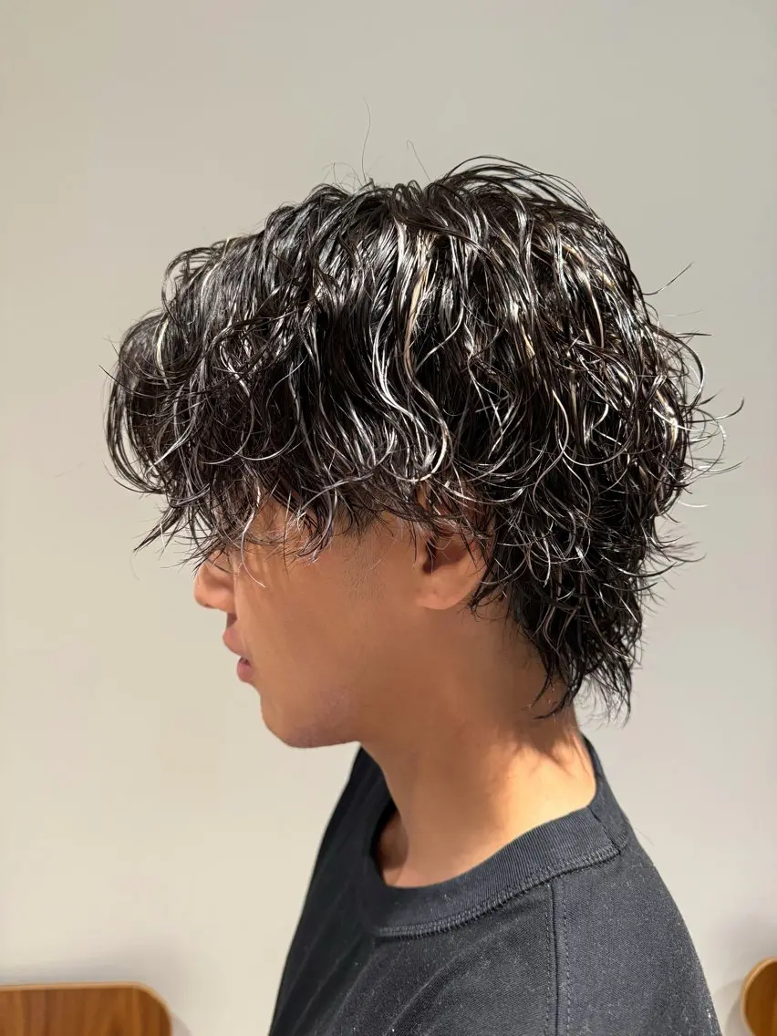 パーマ メンズ メンズパーマ 波巻きパーマ スパイラルパーマ カット パーマ メンズパーマ特化/ シャドウ/波巻/陸翔のヘアスタイル