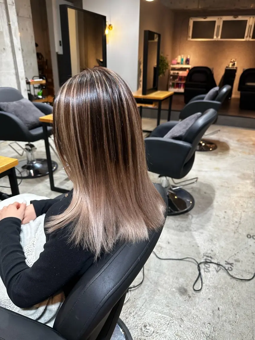 ミディアム カラー ヘアカラー トリートメント ✨ブリーチカラー/ 似合わせカット/高山のヘアスタイル
