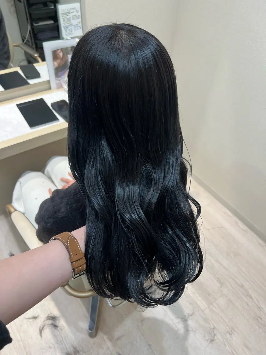 ロング カット ヘアカラー トリートメント ヘッドスパ mina .のヘアスタイル