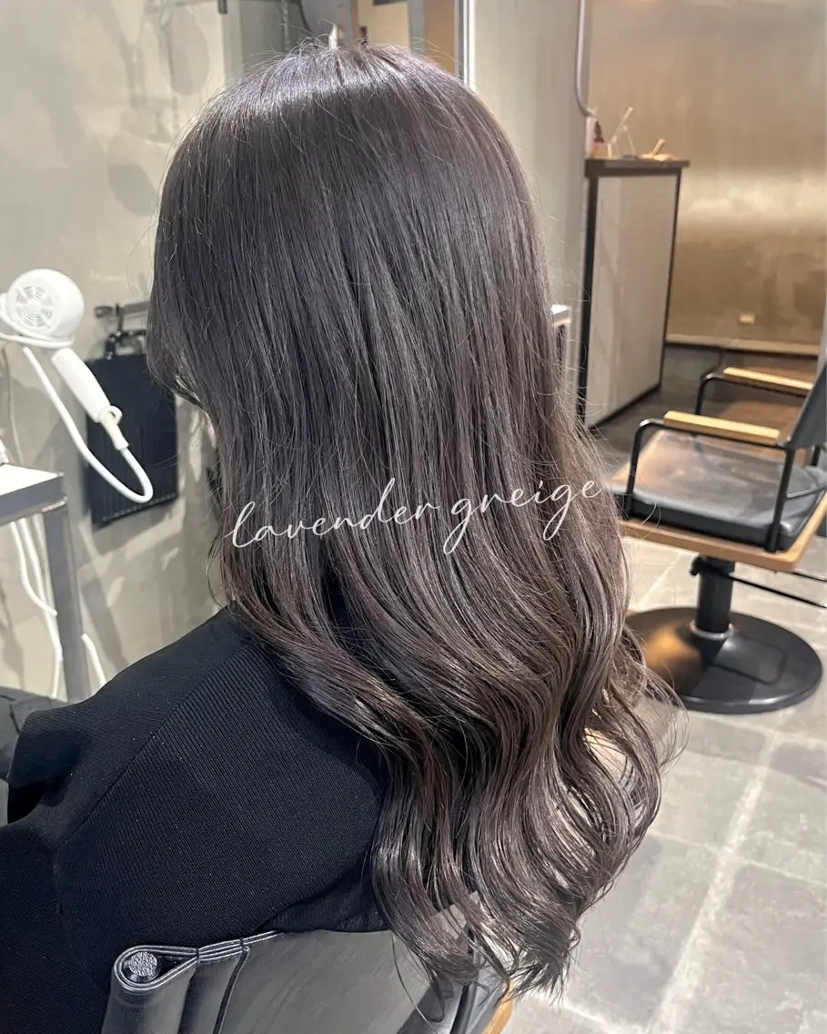 セミロング カラー グレージュ ラベンダーカラー ラベンダーグレージュ ラベンダーグレー カット ヘアカラー トリートメント 透明感♥韓国ヘア HINAのヘアスタイル
